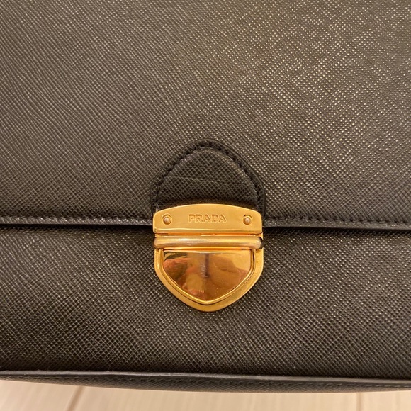 ‼️SOLD‼️Authentic Prada Crossbody Saffiano leather - Picture 4 of 16